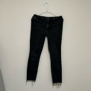 Black Old Navy skinny jeans, lightly worn, women’s size 4